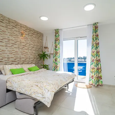 Terrace, View & Barbecue 두브로브니크